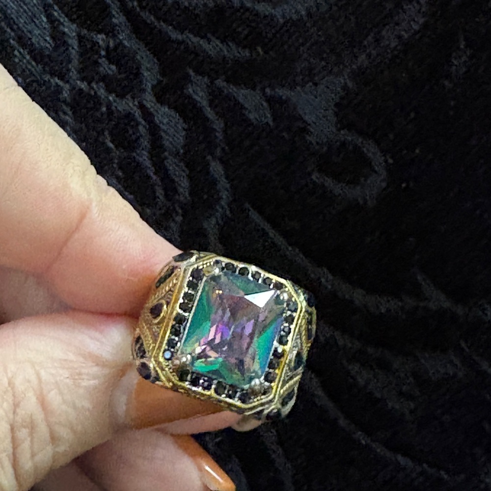 FASCINATING MULTI COLOR RING - Picture 6 of 16